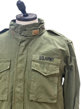 Load image into Gallery viewer, FIELD JACKET MILITARY GREEN
